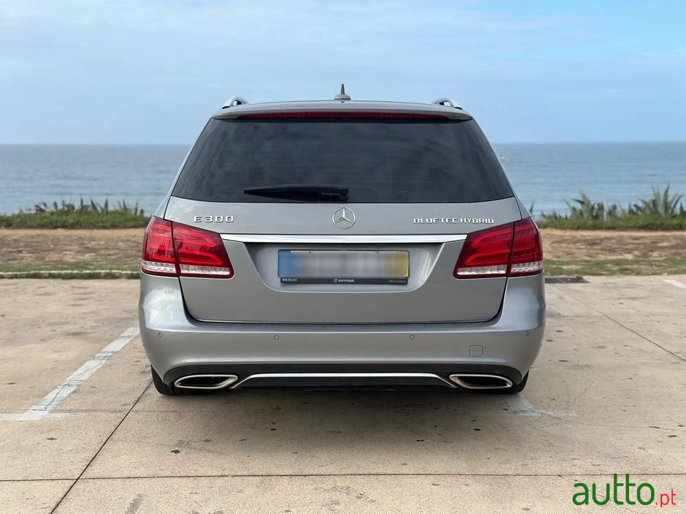 2013' Mercedes-Benz Classe E photo #4