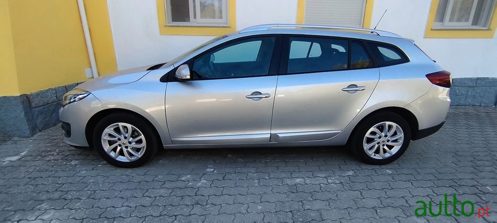 2014' Renault Megane photo #5