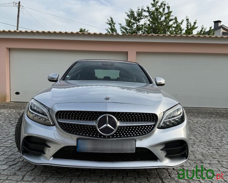 2019' Mercedes-Benz Classe C photo #3