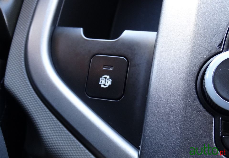 2013' Chevrolet Aveo photo #5