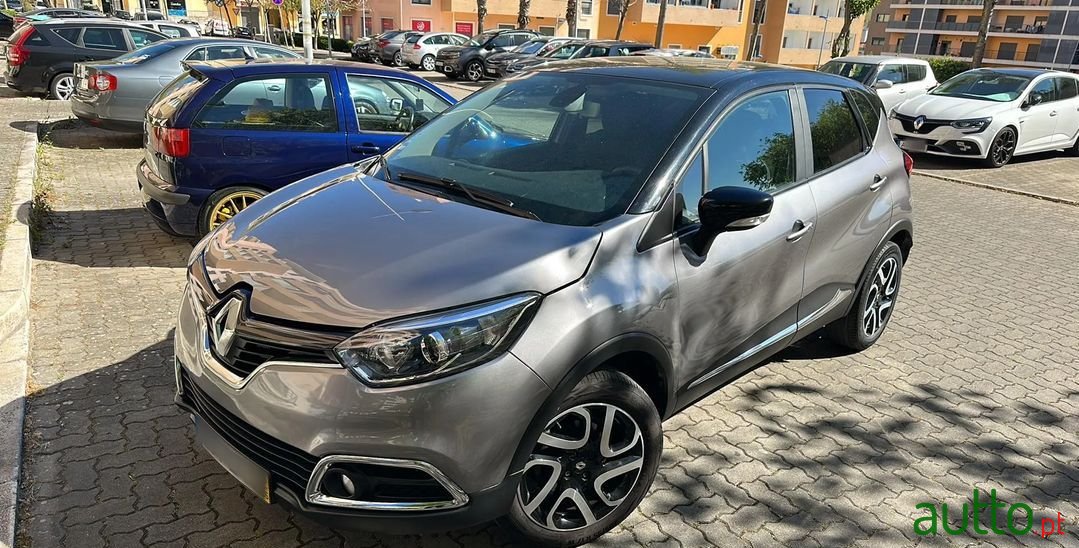 2015' Renault Captur photo #1