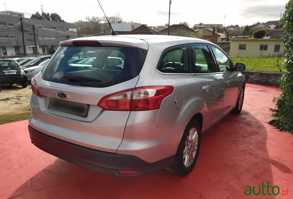 2014' Ford Focus Sw photo #6