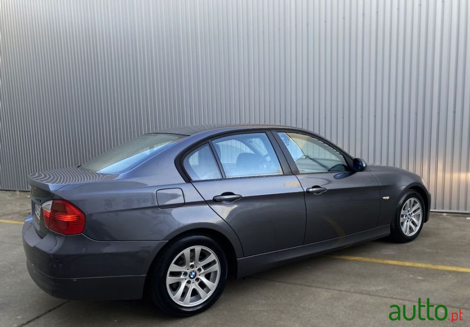 2007' BMW 320 photo #2