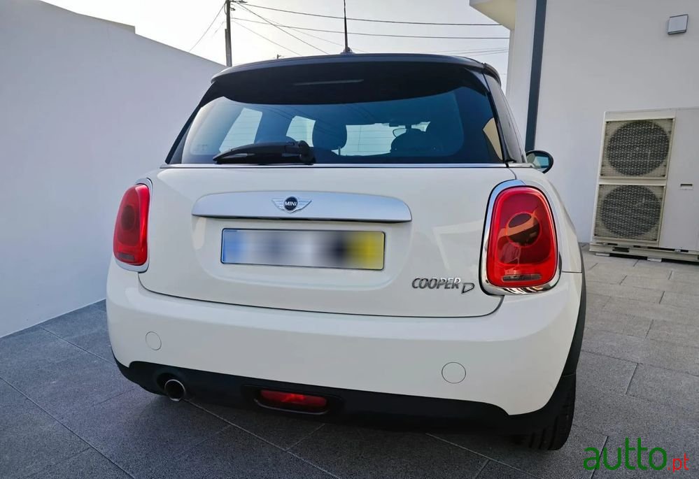 2015' MINI Cooper D 3 Portas photo #5