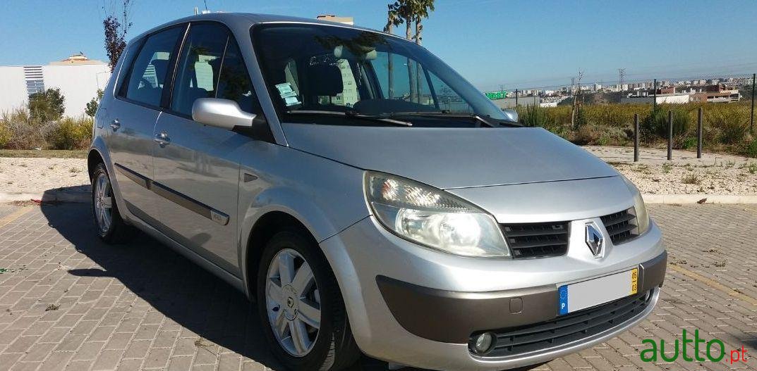 2005' Renault Scenic photo #4