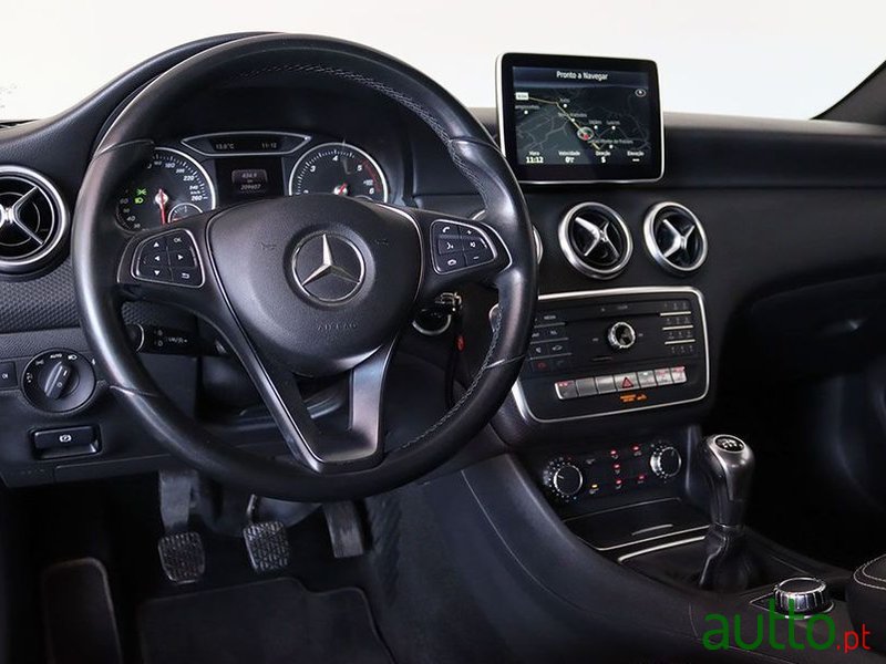2015' Mercedes-Benz A 180 photo #5