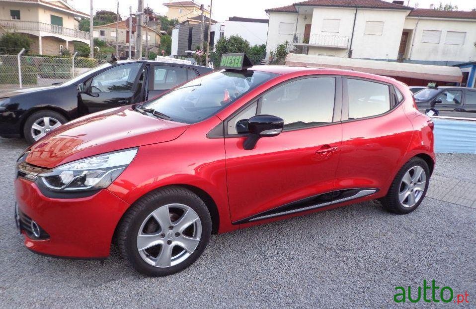 2013' Renault Clio Dynamique S 83G photo #2