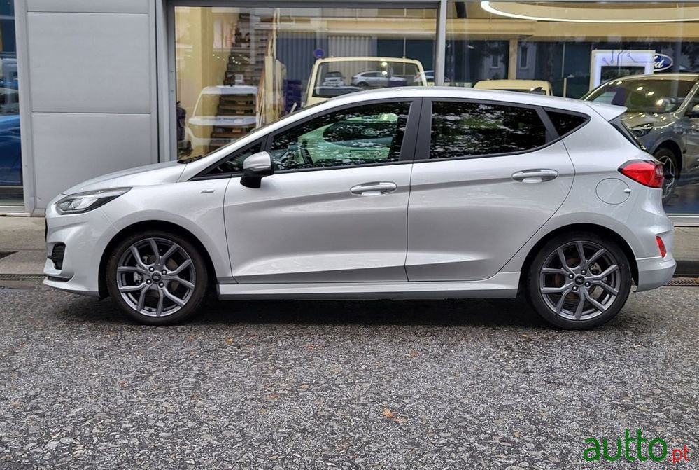 2022' Ford Fiesta photo #2