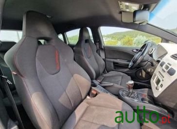 2008' SEAT Leon photo #5