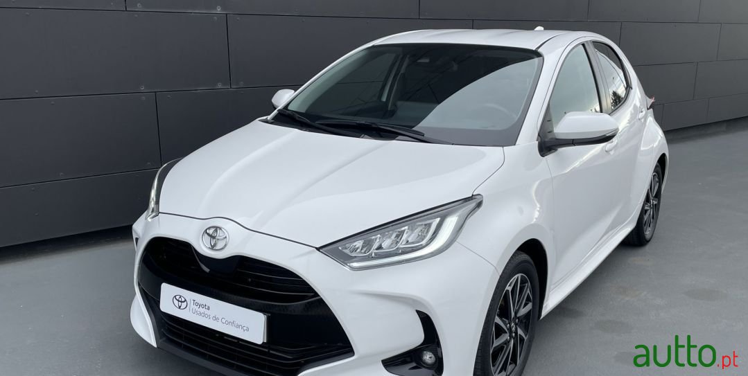 2021' Toyota Yaris photo #1