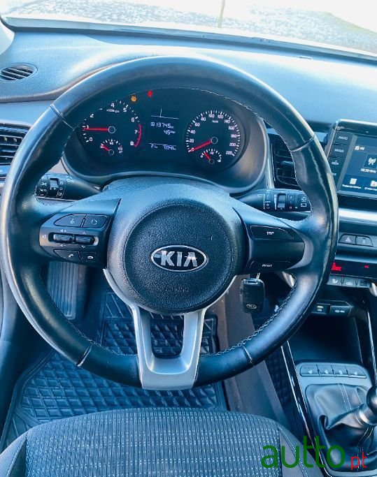 2018' Kia Stonic photo #6