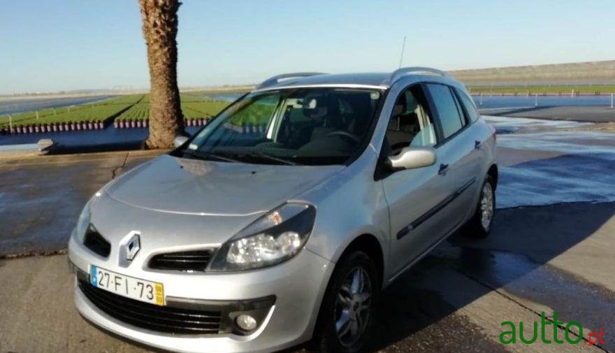 2008' Renault Clio Break photo #4