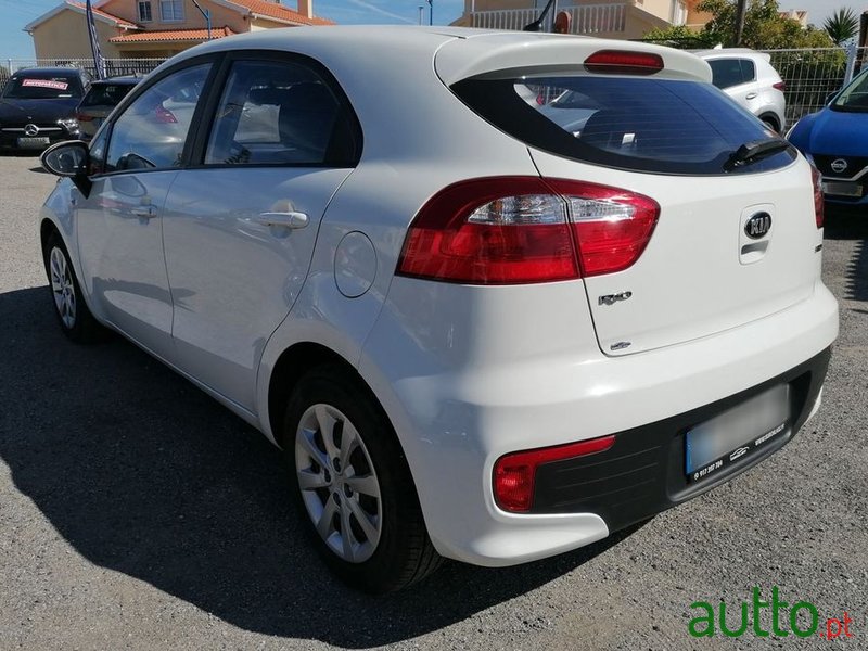 2016' Kia Rio 1.1 Crdi photo #5