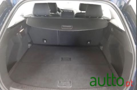 2017' Renault Megane Sport Tourer photo #4