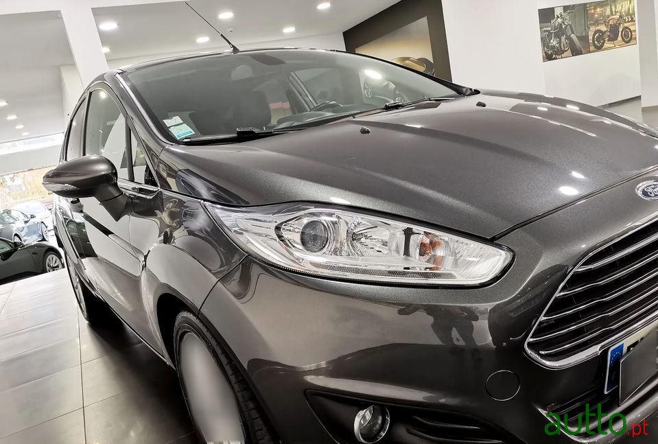 2017' Ford Fiesta photo #1