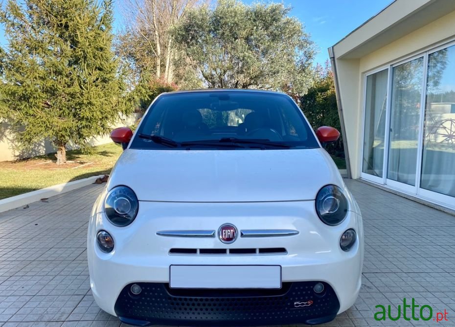 2016' Fiat 500E photo #3