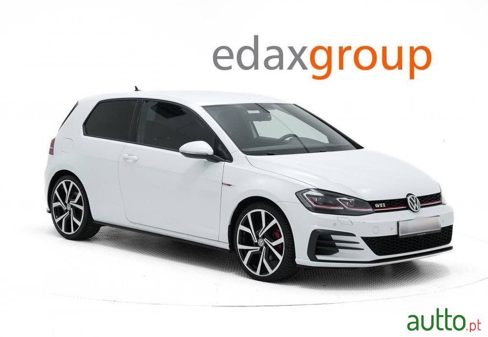 2017' Volkswagen Golf photo #1