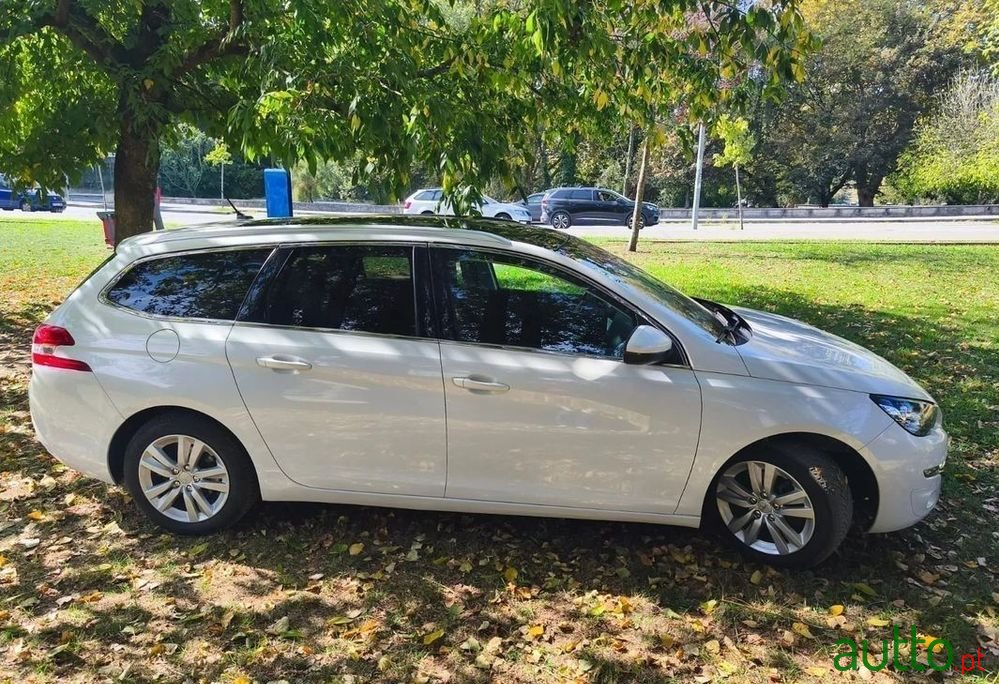 2015' Peugeot 308 Sw photo #6
