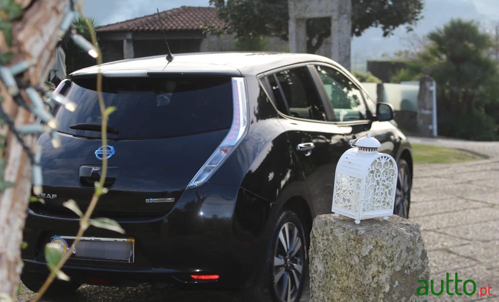 2016' Nissan Leaf Black Edition photo #4