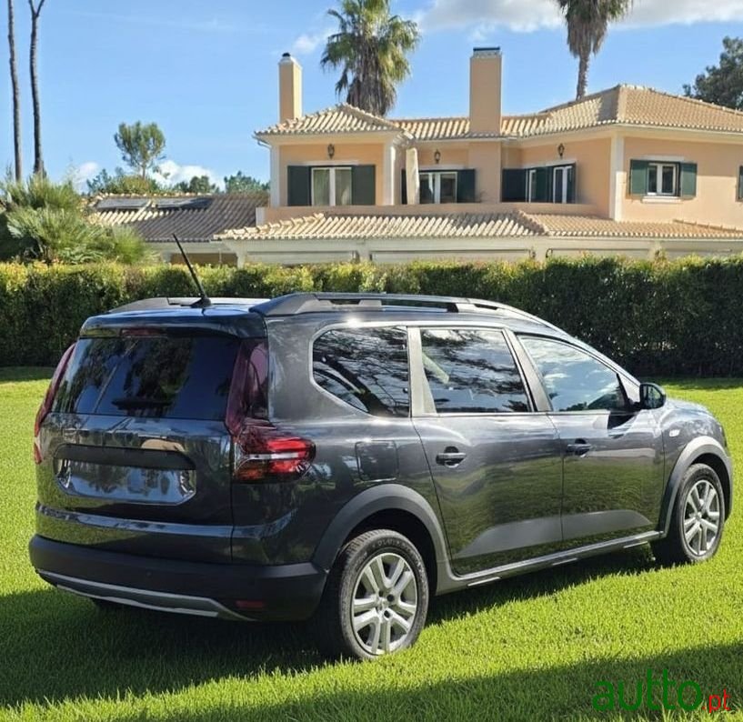 2022' Dacia Jogger photo #6