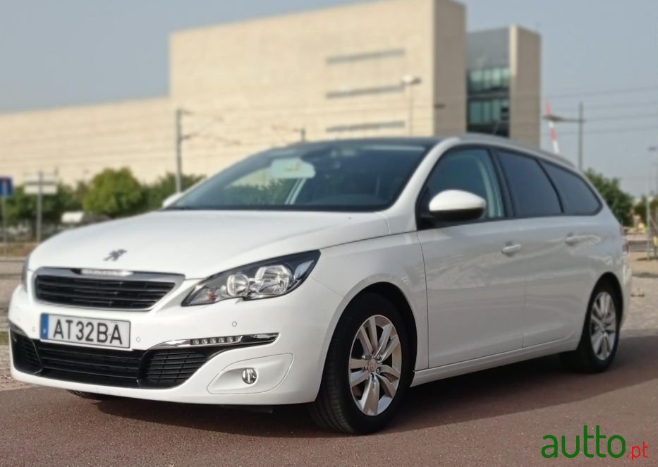 2017' Peugeot 308 Sw photo #1