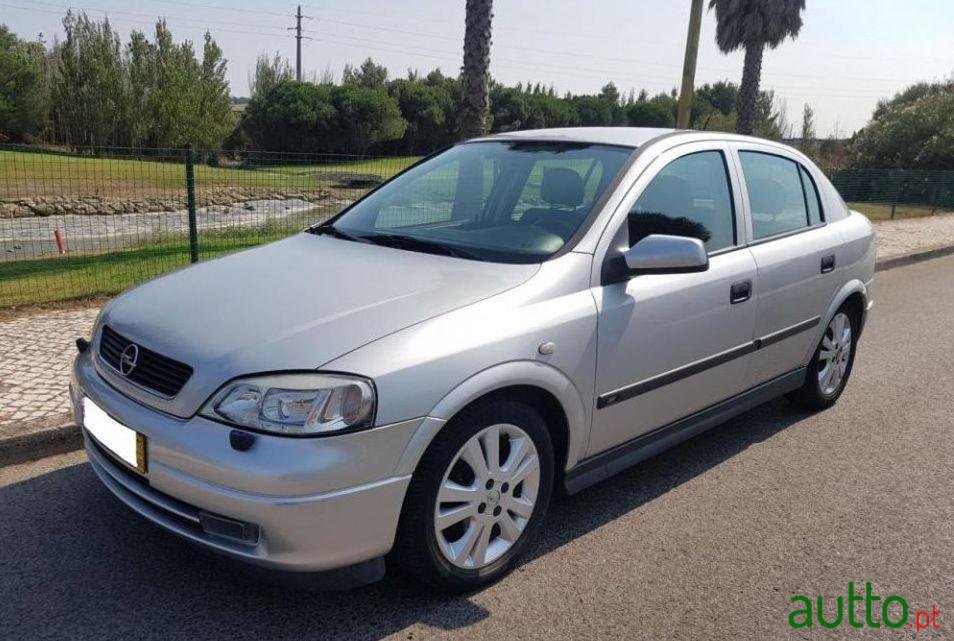 2002' Opel Astra 1.4 Sport photo #2