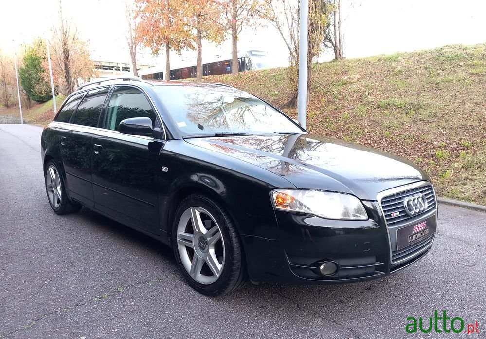 2005' Audi A4 Avant photo #2