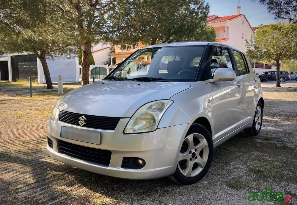 2007' Suzuki Swift photo #1