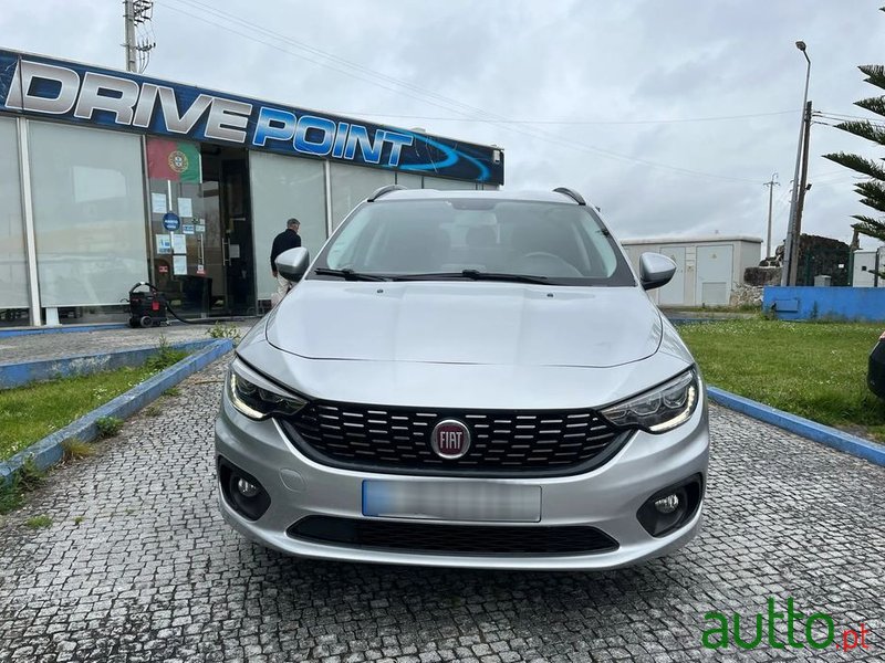 2020' Fiat Tipo Station Wagon photo #3