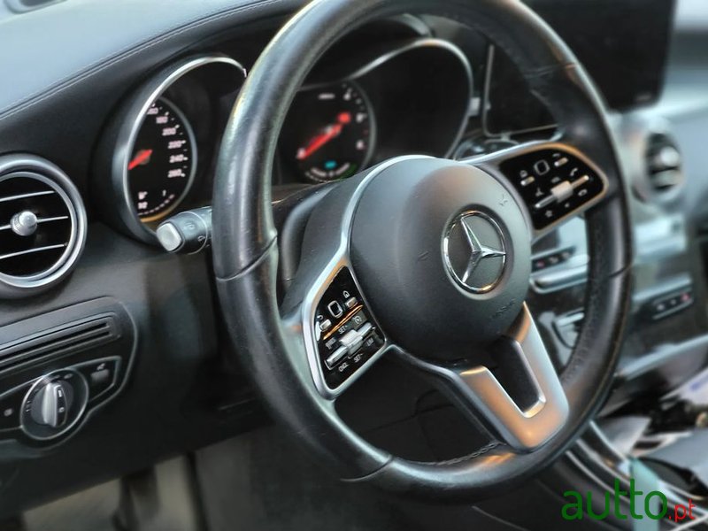 2021' Mercedes-Benz GLC 300 De 4Matic photo #2