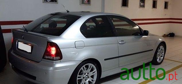 2003' BMW 320 photo #1