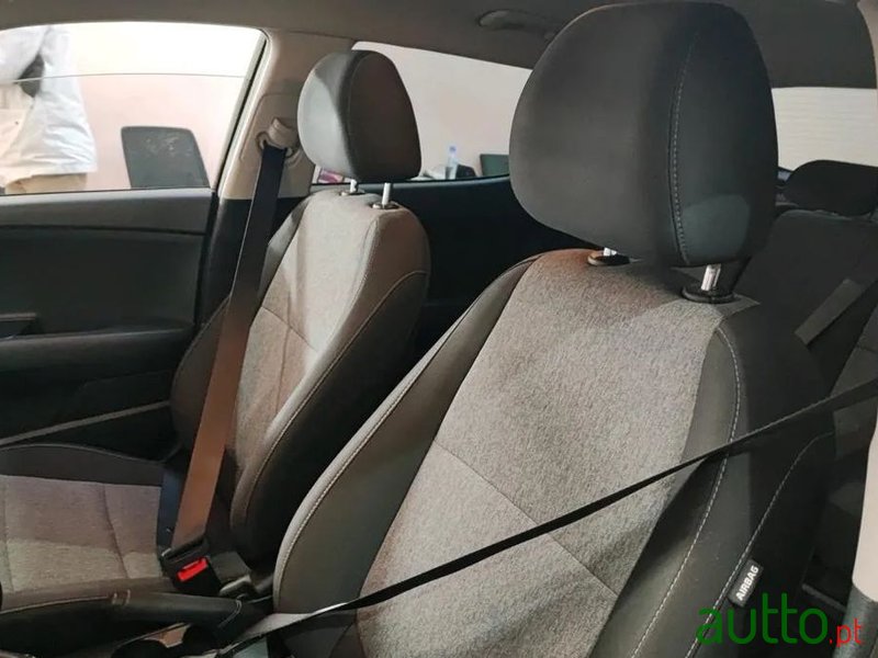 2022' Kia Stonic 1.0 T-Gdi Wave photo #3