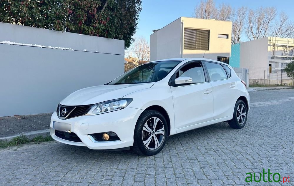 2015' Nissan Pulsar photo #2