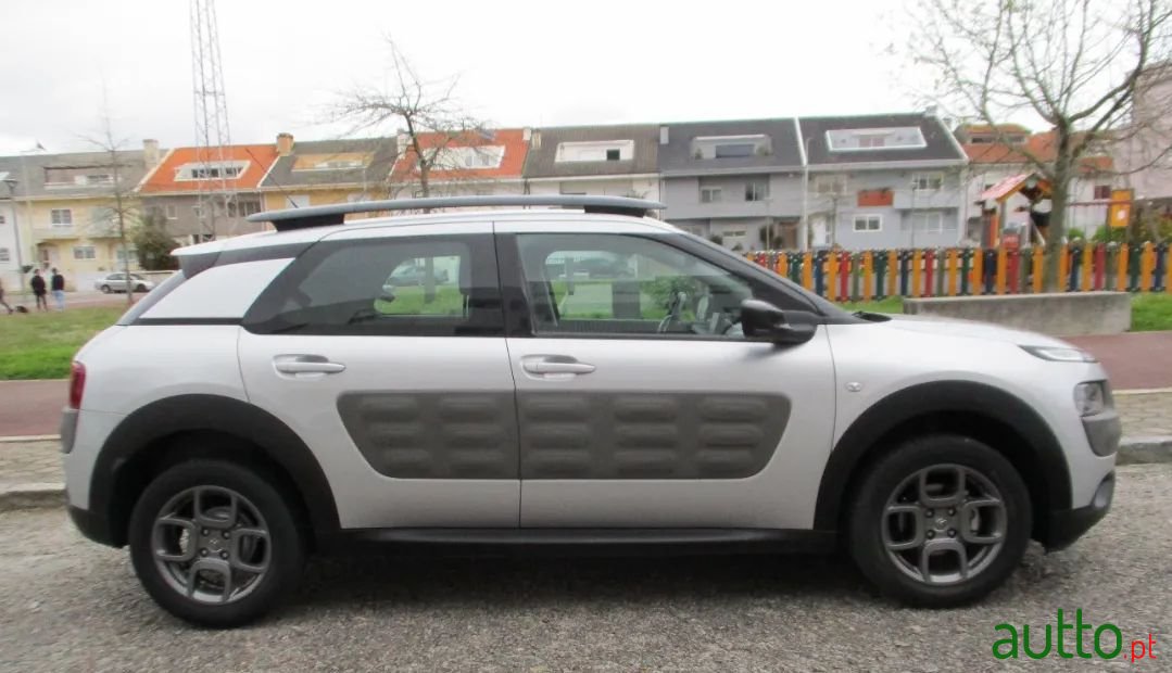 2014' Citroen C4 Cactus photo #4