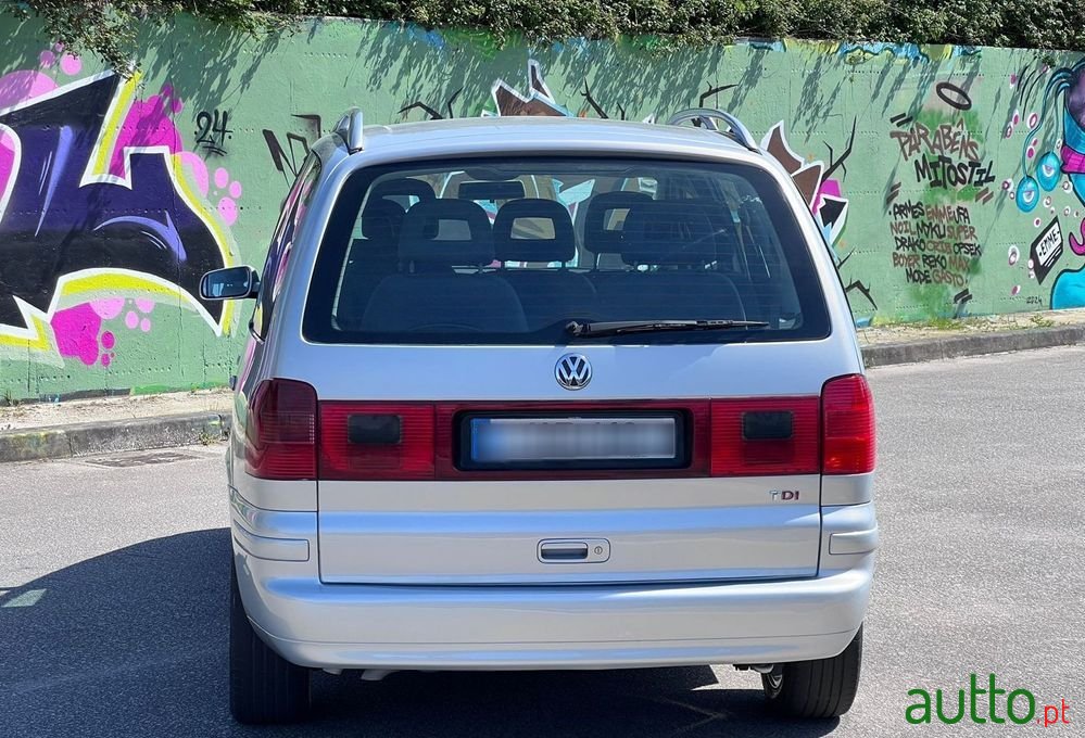 2003' Volkswagen Sharan 1.9 Tdi Confortline photo #5