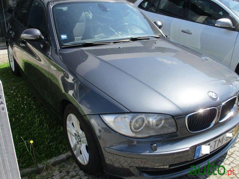 2007' BMW 120 D photo #1