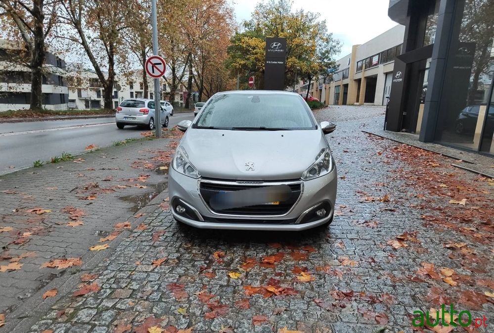 2016' Peugeot 208 photo #2