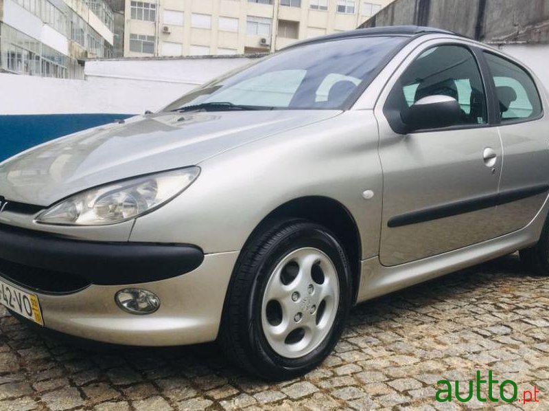 2003' Peugeot 206 photo #1