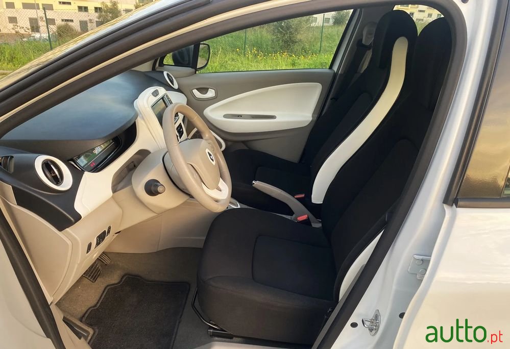 2018' Renault Zoe Life 40 photo #6