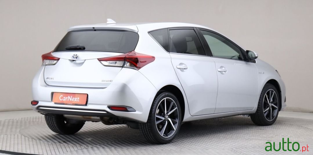 2018' Toyota Auris photo #4