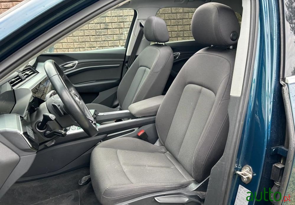 2021' Audi e-tron photo #5