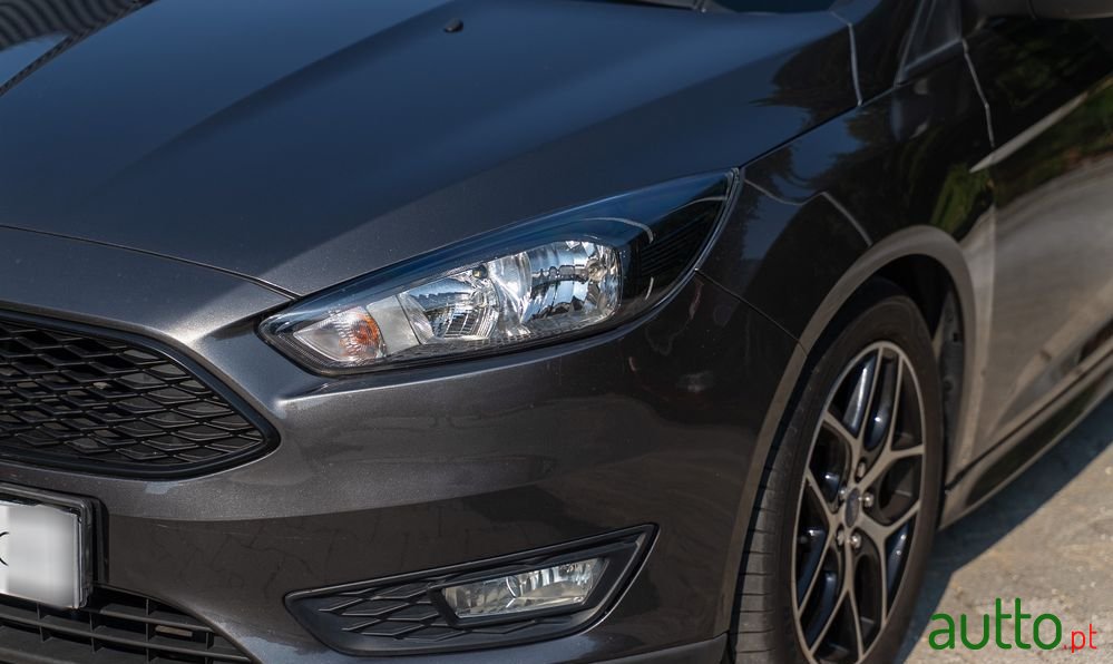 2015' Ford Focus photo #3