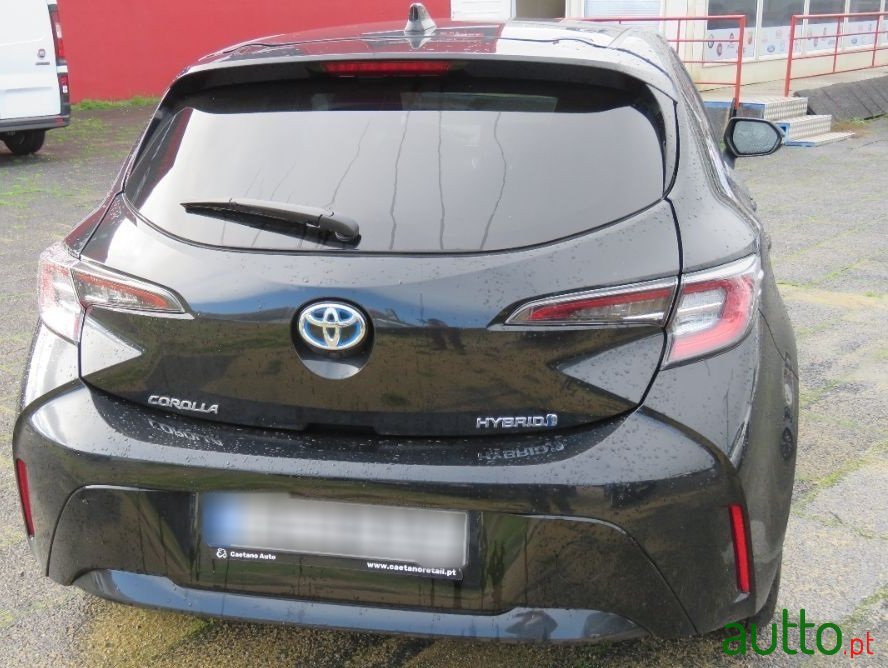 2021' Toyota Corolla photo #2