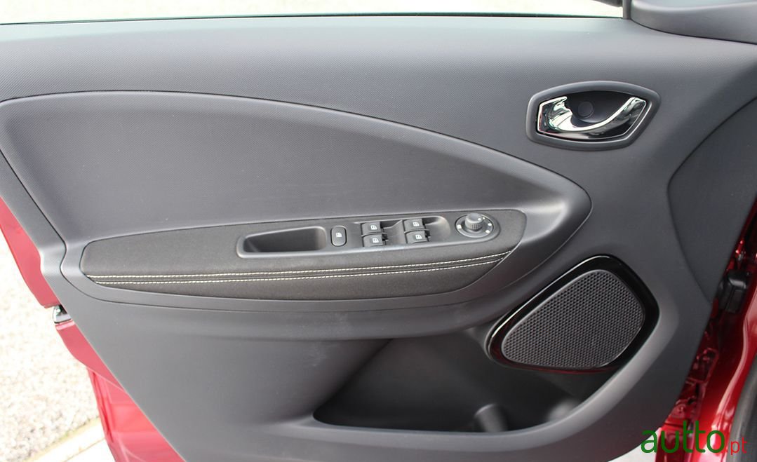 2018' Renault Zoe photo #4