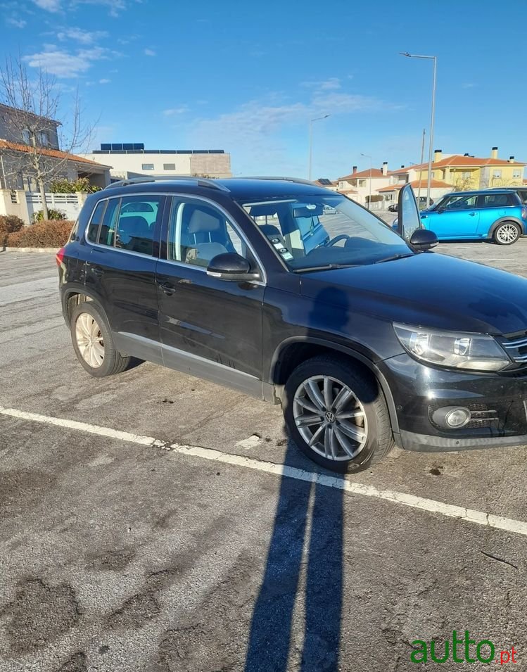 2013' Volkswagen Tiguan photo #2
