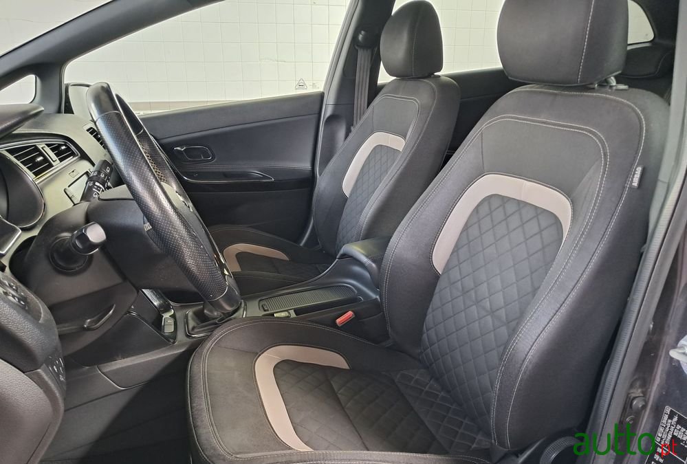 2017' Kia Ceed Sw photo #5