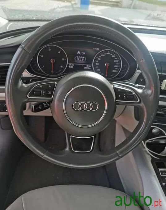 2011' Audi A7 photo #3