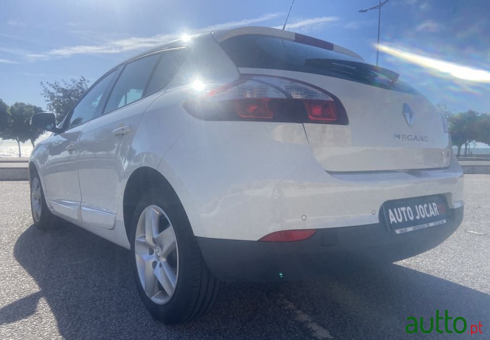 2015' Renault Megane photo #2