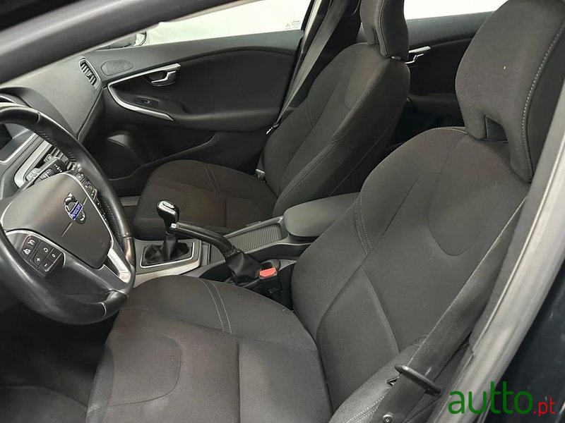 2015' Volvo V40 1.6 D2 Eco Kinetic photo #6