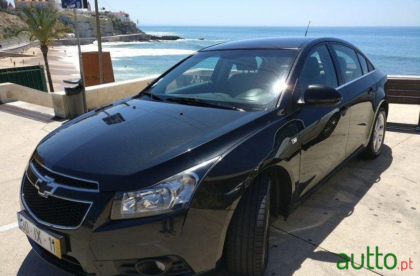 2010' Chevrolet Cruze Lt photo #3